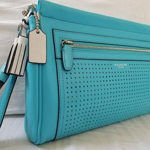 Cute Spring Coach Turquise leather bag, like New,